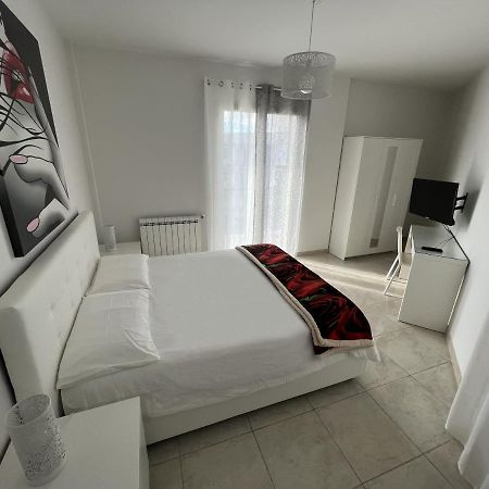Casa Vacanze Le Tre Scimmiette Paterno  Eksteriør billede